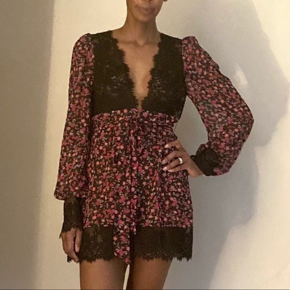 For Love And Lemons Dresses & Skirts - For Love and Lemons x VS Dress- NWT- Sz M